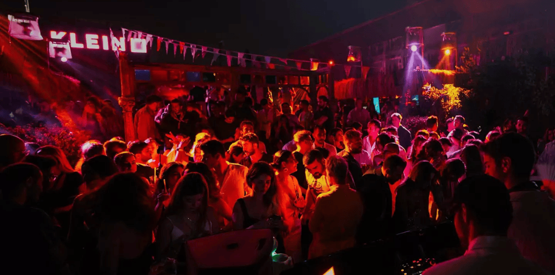 فستیوال روف تاپ استانبول - نسخه تابستانی ۲۰۲۵