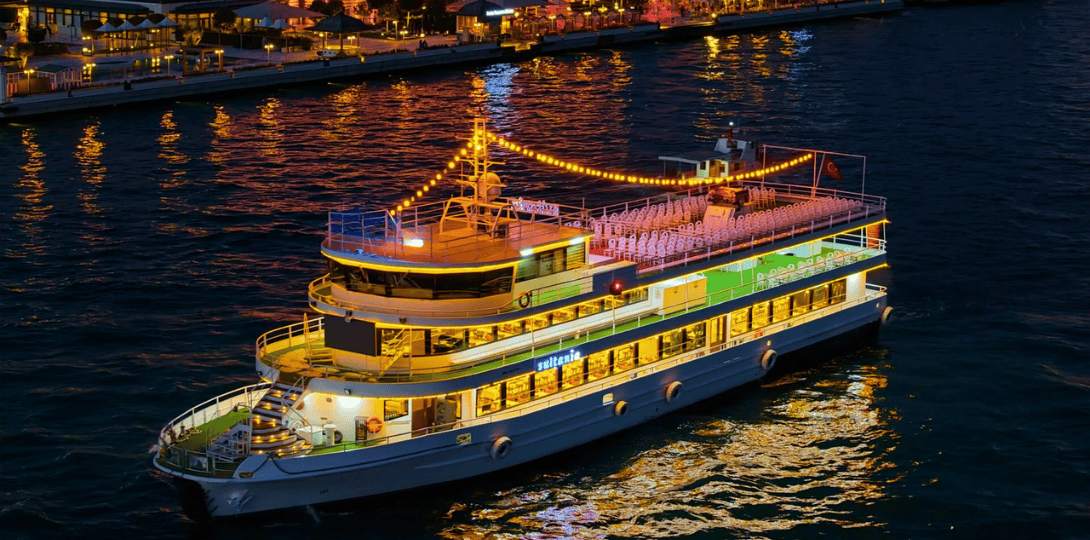 Полунощен гид за Босфор: круизи, улична храна и местни съвети
