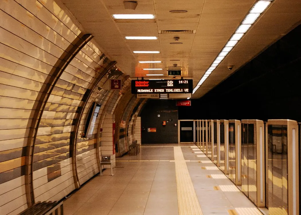 istanbul_metro_guide_subway_lines_info_map