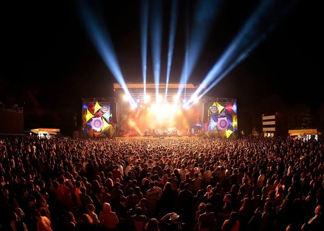 yenipaki_festival_park_concert_hall_jennifer_lopez