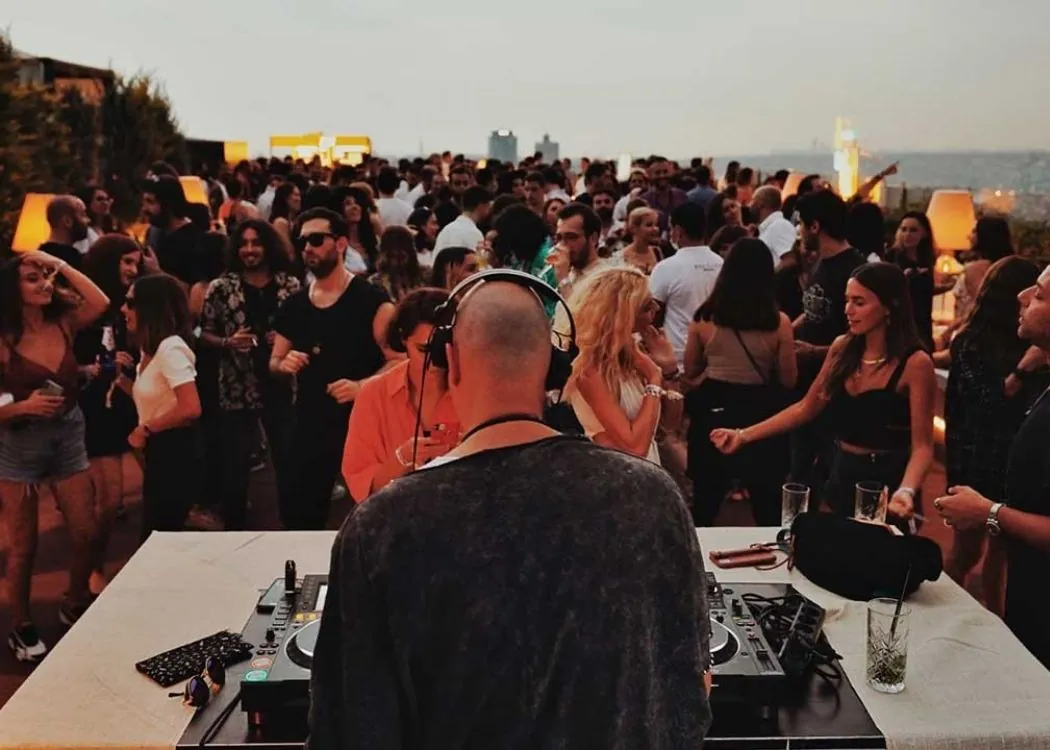 istanbul_rooftop_festival_cocktails_music_nighlife_tips