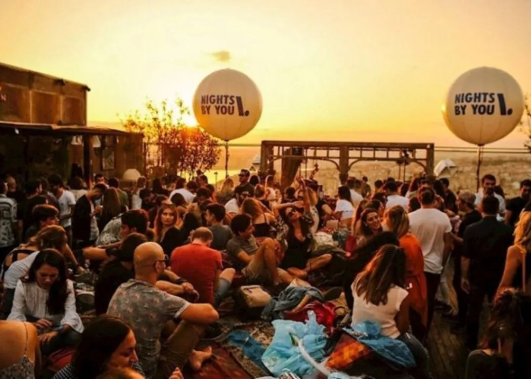 istanbul_rooftop_festival_cocktails_music_nighlife_tips