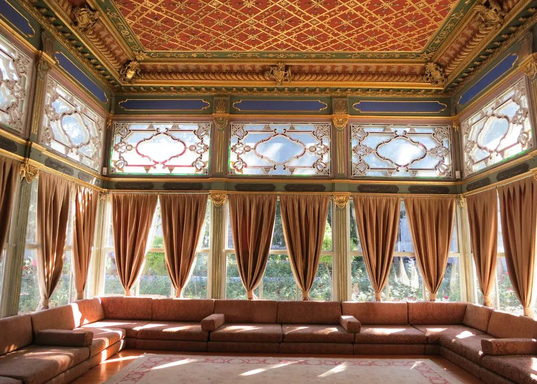 dolmabahce_palace_skip_the_line_ticket_beylerbeyi_yildiz_topkapi_palaces_ottoman_visit