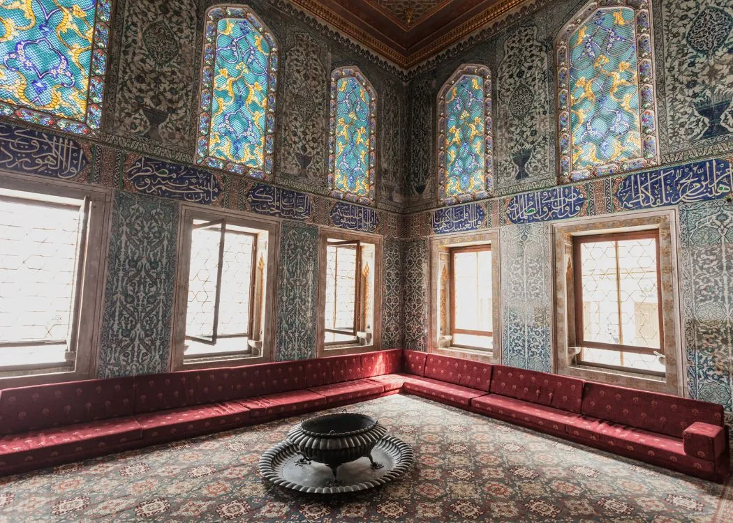 dolmabahce_palace_skip_the_line_ticket_beylerbeyi_yildiz_topkapi_palaces_ottoman_visit